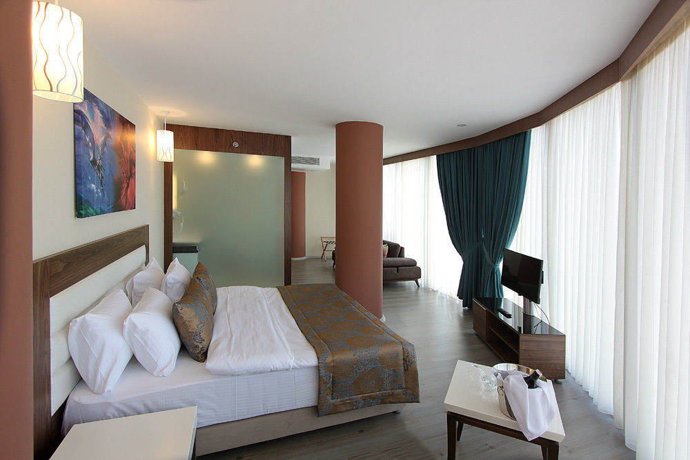Forum Suite Otel Mersin  Luaran gambar
